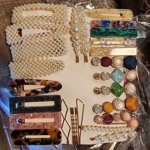 28 Pcs of Hair Accessories